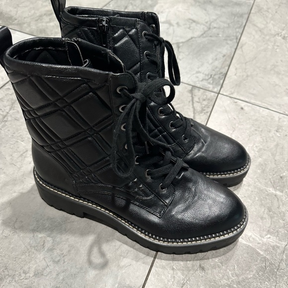Black Quilted Lace-Up Boots Nordstrom Rack Brand Size 9.5 - Picture 1 of 6